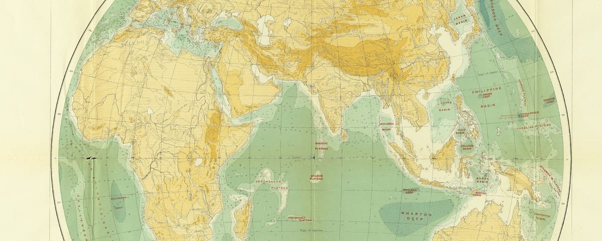 🗺️ Curvy conlang inspiration and the geography behind worldbuilding